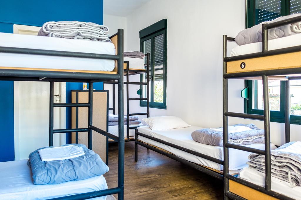 Destil Hostel Tirana Exterior photo